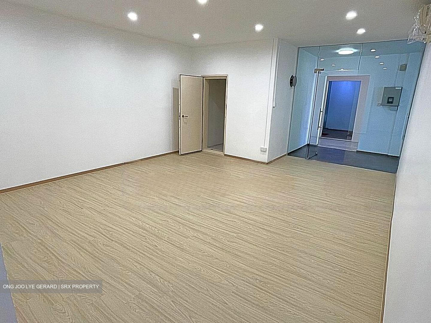 Kim-hoe Centre (D8), Office #459113801